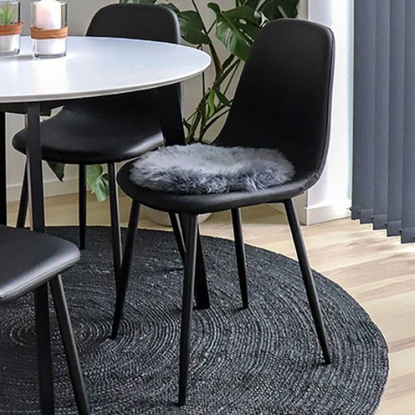 Chaise de salle à manger Stockholm en PU noir avec pieds en acier