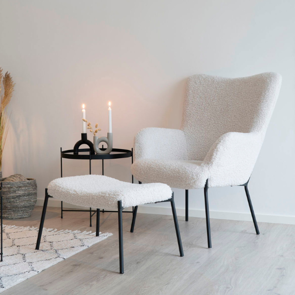 Chaise Glasgow blanche : Faux cuir, pieds noirs | HN1090