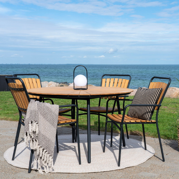 Table de salle à manger en teck naturel avec pieds en métal noir