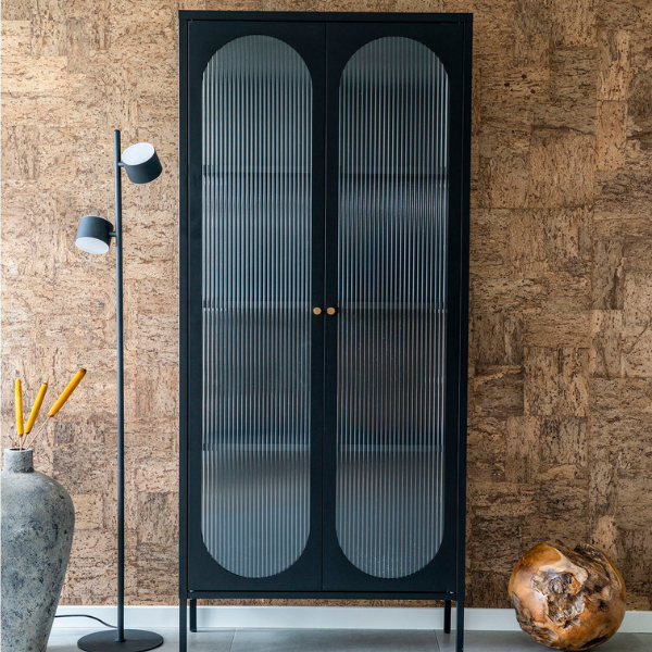 Vitrine Adelaide noire avec porte en verre ondulé