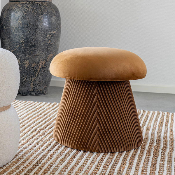 Pouf Hampton en velours ocre - Un ajout élégant à la salle de séjour