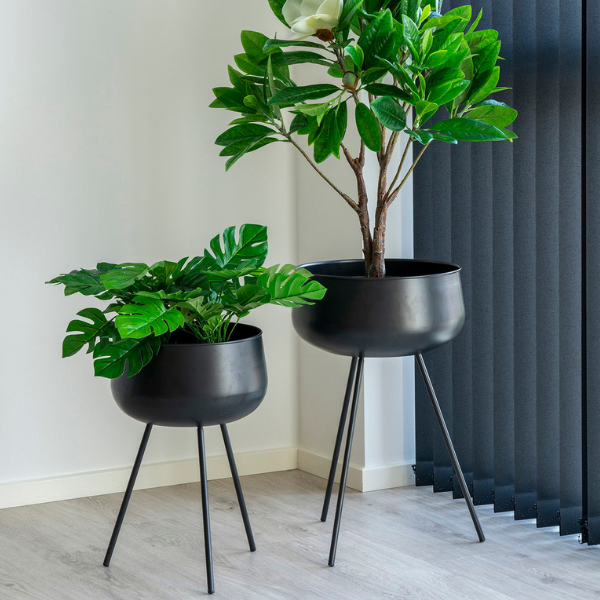 Pots de fleurs en acier noir (lot de 2)