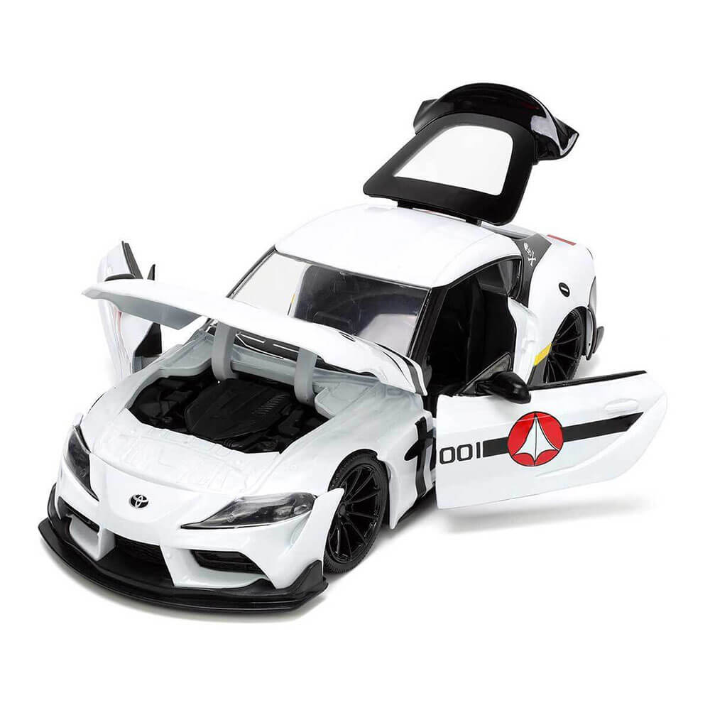 Robotech Roy Focker et 2020 Toyota Supra 1:24 Échelle