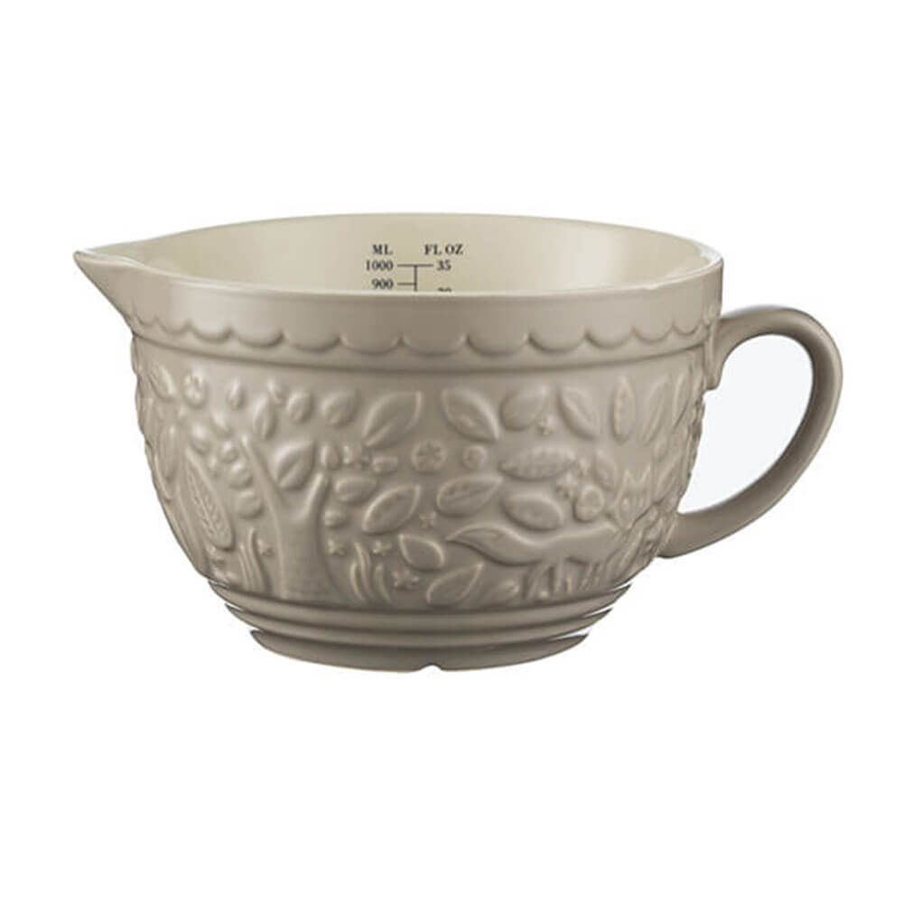 Mason Cash dans la forêt à mesurer la cruche 1L